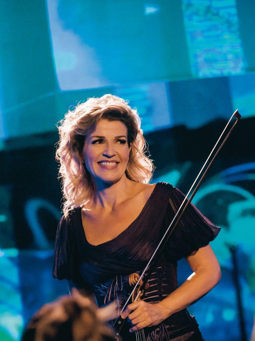 ANNE-SOPHIE MUTTER The ClUB Concert Lambert Orkis Mahan Esfahani Mutter s Virtuosi I thought to myself: OK, if there s a bunch of people who ll never go to the Philharmonie, I ll have to go to them.