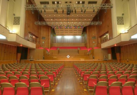 An interactive guide of Colston Hall is available to view at: http://www.jondavey.com/panoramas/colstonhall/output/index.