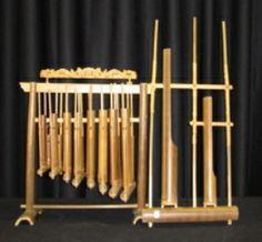 The tubes are carved to have a resonant pitch when struck and are tuned to octaves, similar to American hand bells.
