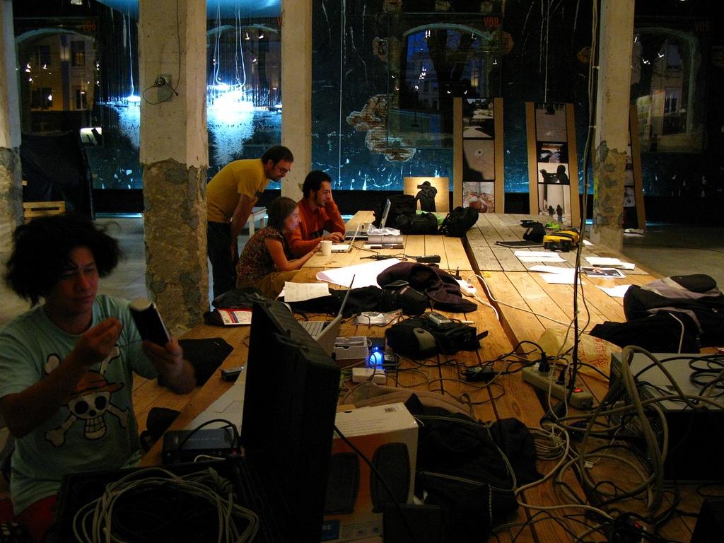 TEAM [Workshop and artist production] Chiu Longina, anthropologist, sound artist and acoustic spaces creator, is also a member of the production team of IFI, the sound art festival held in