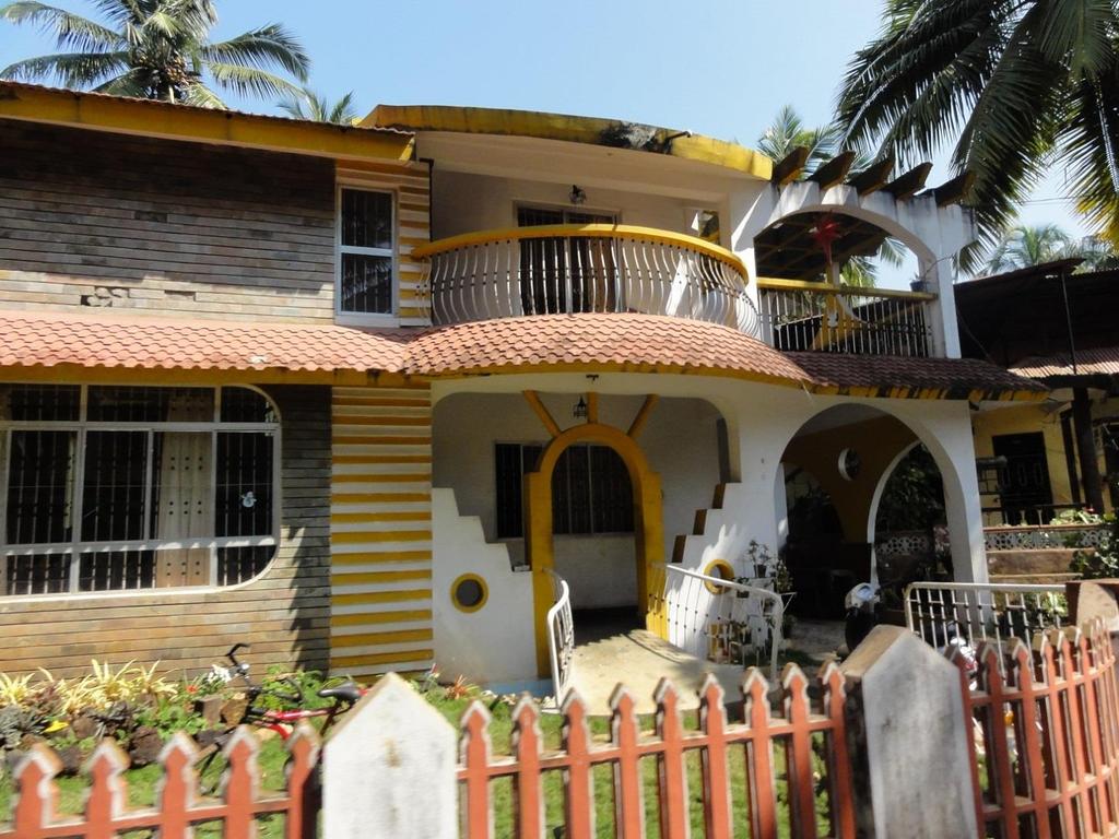 Goa - Architecture Balcony House Elaborate Covered Porch
