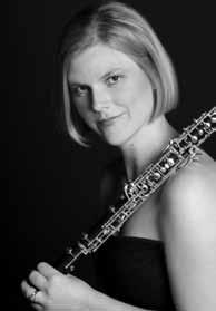 THE DOUBLE REED 59 Oboists in the News Compiled by Dan Stolper Palm Desert, California Aryn Day Sweeney including Zubin Mehta, Jeffery Tate, Peter Schreier, and members of the Dallas Symphony,