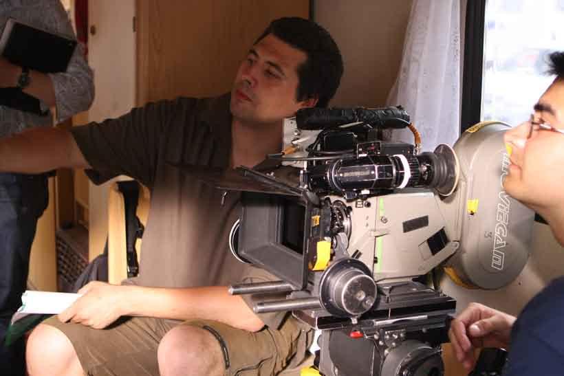 The team Radu Jude Director Radu was born in Bucharest, in 1977. In 2003 he graduated the Media University - Filmmaking Department.