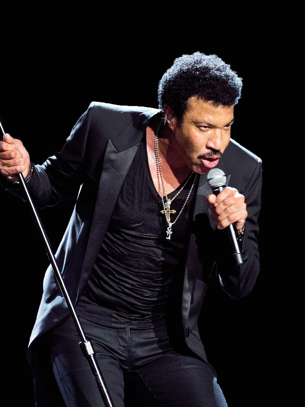 Our 2016 O2 Silver Clef Award Winner PRESENTING LIONEL RICHIE... I am so proud to be one of the few Americans to receive the O2 Silver Clef Award which supports such a wonderful charity.