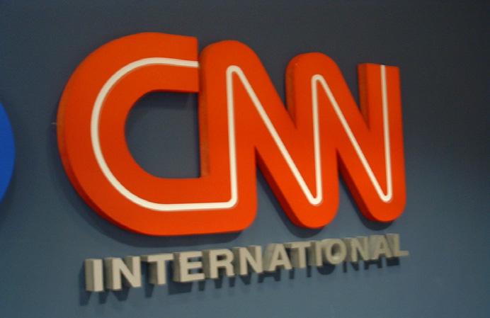 A breakthrough in CNN production practices Concept In the fall of 2002, CNN International contacted Autocue to discuss their interest in a solution for their news production process that would