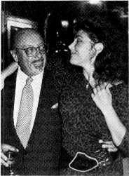 www.americanradiohistory.com WG FREDS -Atlantic Records chairman Ahmet Ertegun greets Laura Branigan at a party following her recent Carnegie Hall debut.
