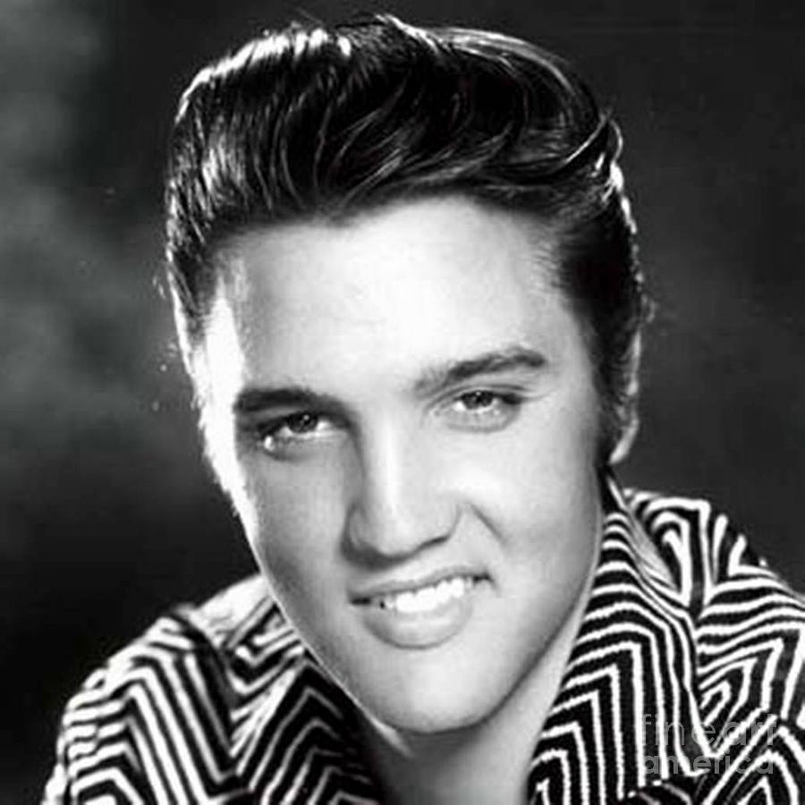 Book: Elvis: The Story of the Rock and Roll King written & illustrated by Bonnie Christensen Objectives: 1.