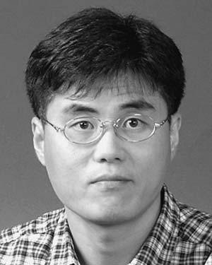 He joined Samsung SDI Company, Suwon, Korea, in 2001 in the cooperated research and development center and had engaged in the development of active matrix organic light-emitting diodes (AMOLEDs) for