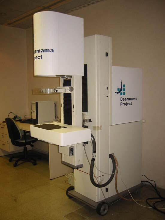Dear Mama Project 12 Mammography System 1 ST prototype use Silicon detectors (700 µm) Capture time: <3 seg