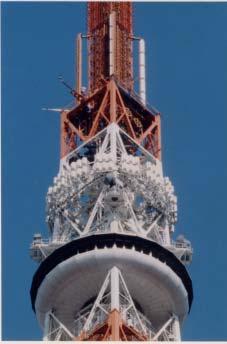 Mounting Space for Digital TV Antennas on the Tokyo Tower U-air TV Digital TV antennas to be mounted Mx-TV Special viewing platform The mounting space for the digital TV antennas is limited to a
