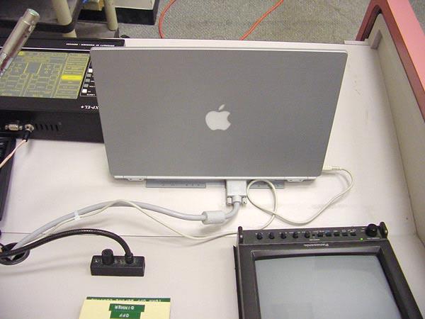 For cables to connect a computer that cannot sit on top the console, please contact Halsey