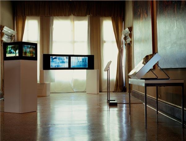 11 CHAPTER ONE Architecture and the post-museum Fig.1. The Lives of Spaces An exhibition on architecture where the main medium is film.