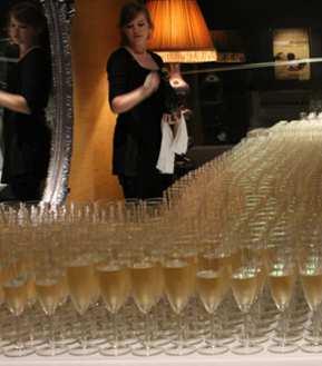 Complete & specific order must be with event manager one week prior to event. SPARKLING Bennett s Lane Sparkling NV, South Australia $22.50 Brown Brothers Prosecco NV, King Valley, Vic $30.