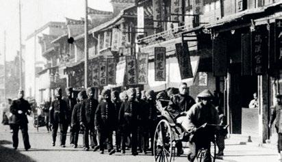 The film is a unique portrait from 115 years ago of what is still Shanghai s busiest shopping street (now known as Nanjing Road 南京路 ).