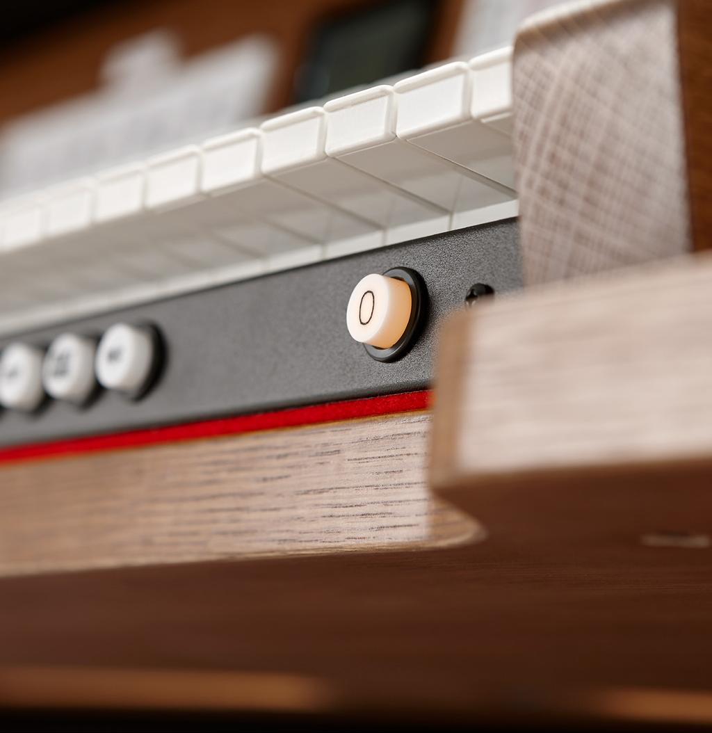 WHAT BENEFITS AND INNOVATIONS DOES THE INSPIRE SERIES BRING YOU? Compact, high-quality console with a classic look. Optimized sample quality of the authentic American pipe organ sound.