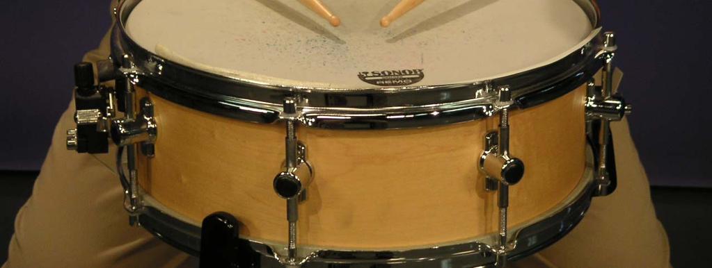Players usually select the grips at their own taste and characteristics of playing percussion instruments.