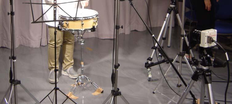 3 Recording scheme Firstly subjects are allowed to play freely the given snare-drum. After they finish free-playing, recording experiment starts.