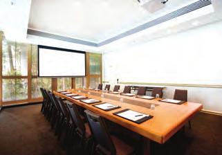 4 22 - - 12 - Grand Terrace Sheraton Mirage Resort & Spa s five Boardrooms are designed to encourage collaboration with settings for 12 to 16 people.