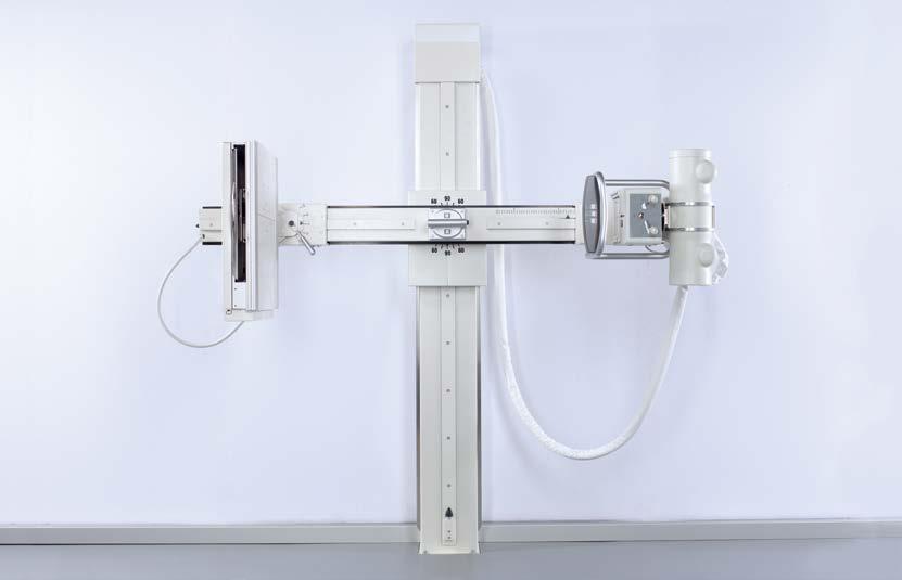 With the expanded vertical lift, the Cosmos2 can take images of a standing patient from the head to knees.