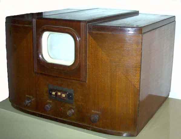 First TV sets before 1935: "Mechanical Television Era".