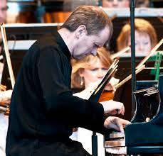 4 Steven Osborne About ten years ago, during a performance of Mozart s 23rd Piano Concerto, he suddenly started worrying that he was about to forget the next note.
