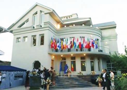 Delegaţia Uniunii Europene în Republica Moldova: mandatul nostru Uniunea Europeană a lansat cooperarea sa cu Republica Moldova cu peste 15 ani în urmă.