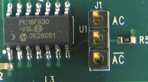 High-temperature board, J3, 3-Pin header settings: 1. Orient the board as shown in the photo. 2. Position the jumper as illustrated below the photo.