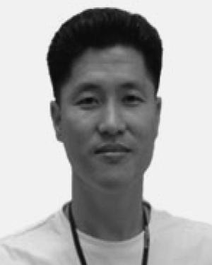 in 2005, he has worked on the device development for AMOLED. Now, he is responsible for research on WOLED as research engineer at OLED Technology Development Team 1, LG Display.