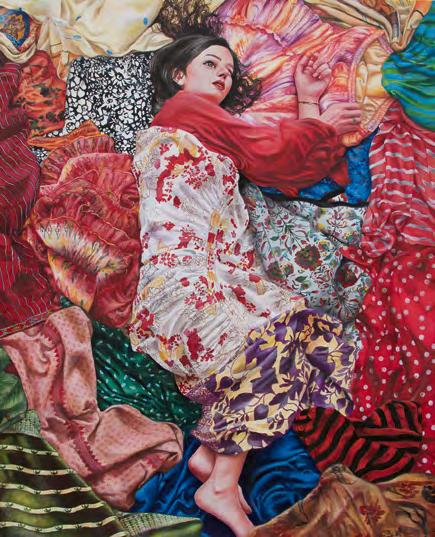 Nazanin Pujande Rođena je 1981. godine u Teheranu, Iran. Živi i radi u Parizu. Diplomirala je na Visokoj državnoj školi lepih umetnosti (École Nationale Supérieure des Beaux-Arts) u Parizu.