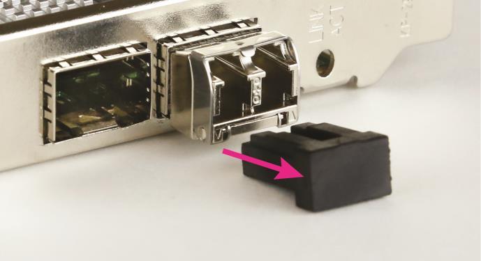 3. At one end of the fiber-optic cable, remove the dust caps from the LC connectors. Save the dust caps for future use. 4.