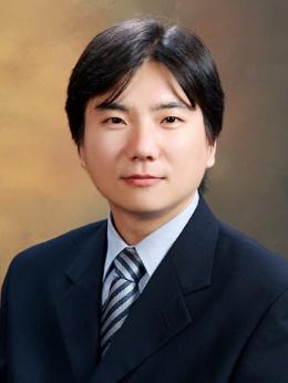 You-Seok Lee received his BS and MS degrees and his PhD in electronics engineering from Pusan National University, Rep. of Korea in 23, 26, and 29, respectively.