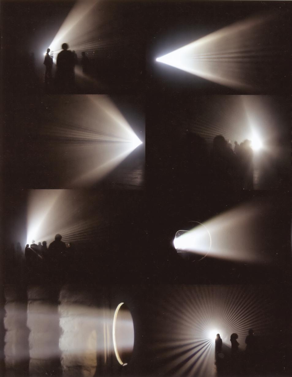 In Light s Shadow Figure 4.12. Ann Veronica Janssens. Représentation d un corps round. Installation view. Kunstverein, Munich. 2001.