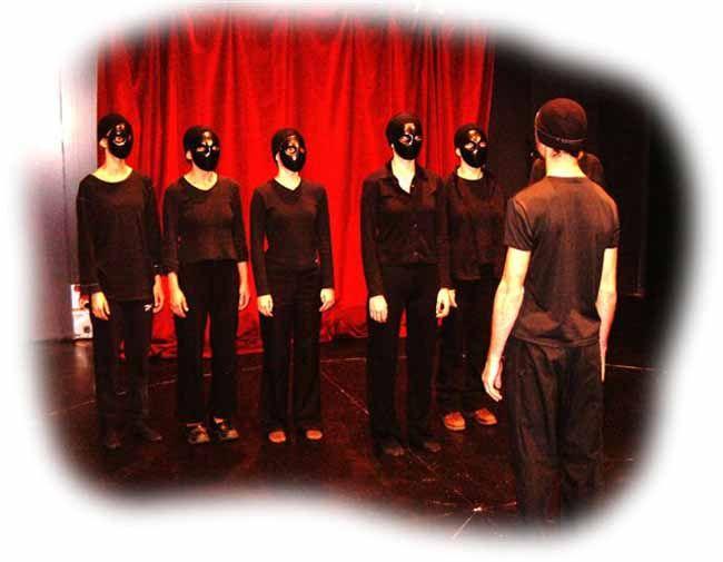 1) The neutral chorus This exercise will allow us to explore tragedy from the point of view of the chorus.