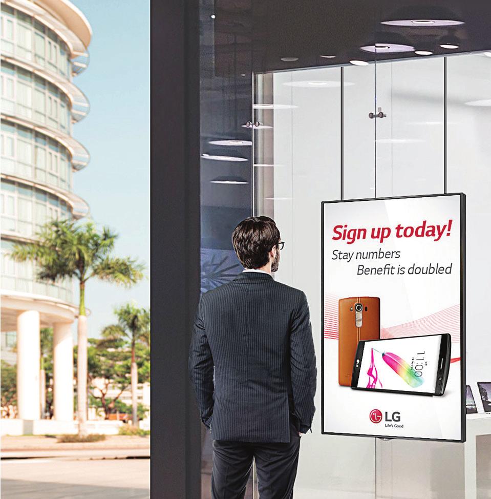 Start your customer experience in the parking lot Retailers are discovering the competitive advantages of using large digital signage that faces out into the mall