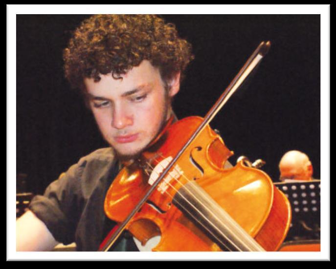 Nicholas Fidler (Performing at Knock on Wood on 29 July) Nicholas Fidler hails from Pretoria and is the Co-Principal Viola Player for the East Cape Philharmonic Orchestra.