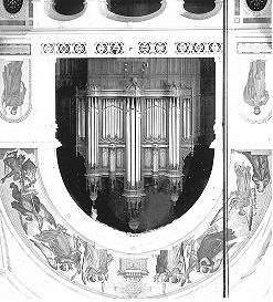 Between 1962 and 1965, the Trinité organ was rebuilt.