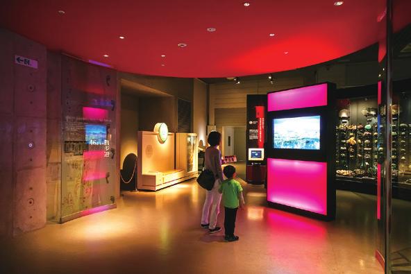 complex digital signage scenarios are usually a combination of A/V distribution and video wall solutions.