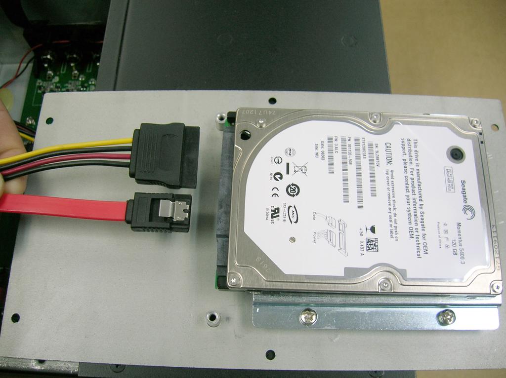 Eye RX504 User Guide Page 3 Section 2 1. Install Hard Disk 1.