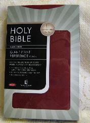 NKJV GIANT PRINT REFERENCE BIBLE Beautifully embossed soft bound centre column reference Bible with Concordance/maps.