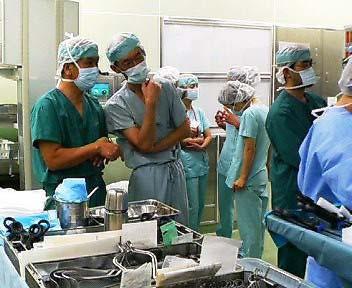 on endoscopic surgery was performed between Korea and