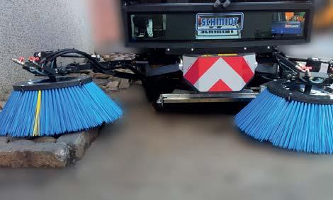 Two independent sweeping systems are available: the shunted 2-brush system and the towed 3-brush system. Each of the two systems is optimally adapted to the Swingo.