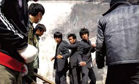Three Fellas Dduk-bang-jun-sul 뚝방전설 Directed by JO Bum-gu 2006, 94min, 35mm, 8460 ft, 2.