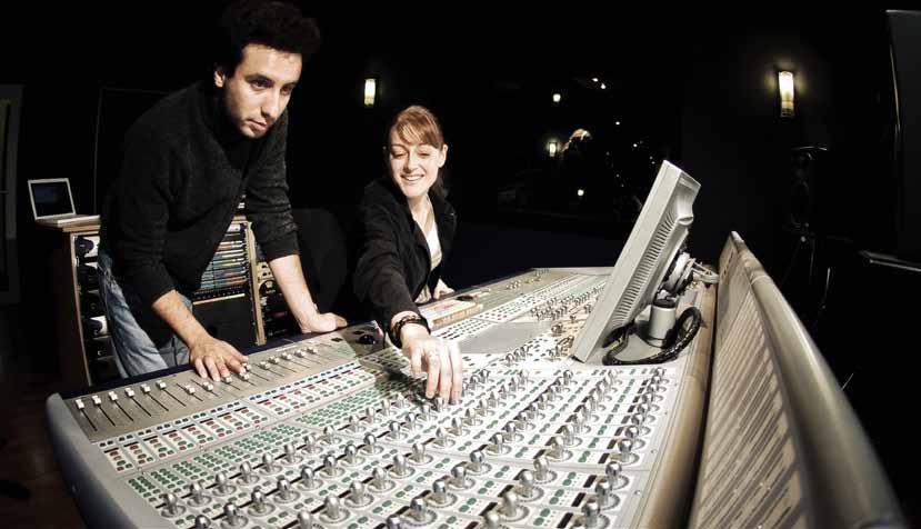 MUSIC PRODUCTION SHORT COURSE Intake Dates: 7 May - 4 June 2013 11 June - 4 July 2013 9 July - 1 August 2013 13 August - 5 September 2013 Class Schedule: Tuesday & Thursday 6.30pm - 9.