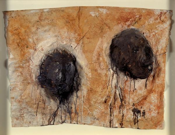 Double Portrait (anverso de Deux Papayes) (1995) by Miquel Barceló In Barceló s painting, two dark-colored heads stand out against a light-colored background.