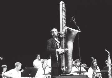 special projects - exhibitions Roth-Bottali, legendarni Conn O -Sax, divovski kontrabas saksofon Orsi koji je viši od 2 metra, trubusaksofon s dva zvona Jazzophone, saksofon Goofus Adriana Rollinija,