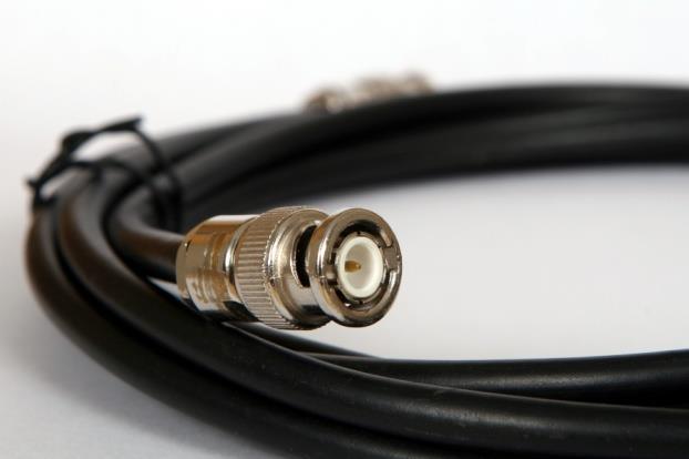 This cable enables the Q-Stress to prompt Tango M2 when it needs a BP measurement, and allows the
