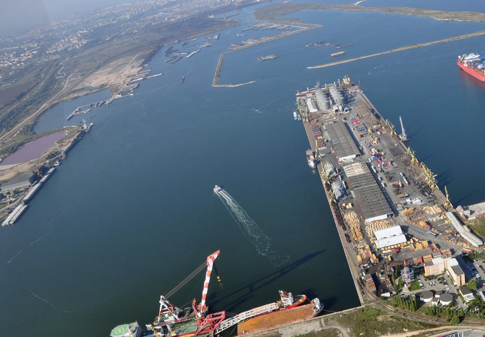 Operaţiuni portuare MOL 1S serveşte ca platformă de manipulare şi ca HUB de stocare a mărfurilor vrac în incinta portului Constanţa.
