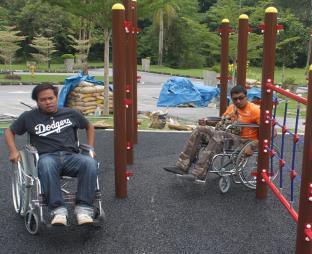 area ) jika sekiranya pengguna kerusi roda telah