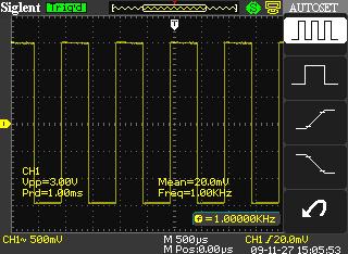 2.3 Auto setup The SDS1000 Series Digital Storage Oscilloscopes has a Auto Setup function that identifies the waveform types and automatically adjusts controls to produce a usable display of the