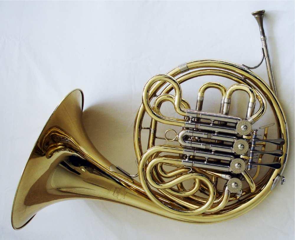 2.1. The resonator Figure 2.3: A typical modern horn. The instrument has several conical sections.